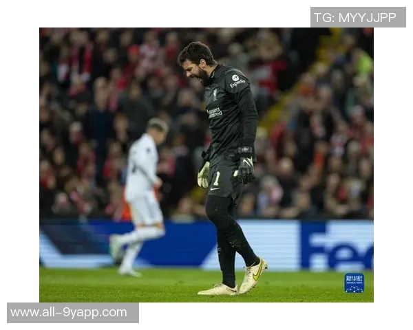 莫伦特斯谈维尼修斯与门将碰撞事件强调偶然性并分享个人经历